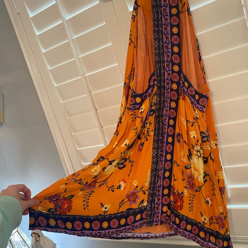 Urban Outfitters Orange Floral Midi Dress - Picture 4 of 5